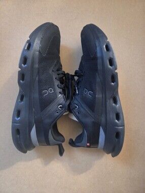 ON Running Sneakers Men Size 8.5 Cloudpulse Next